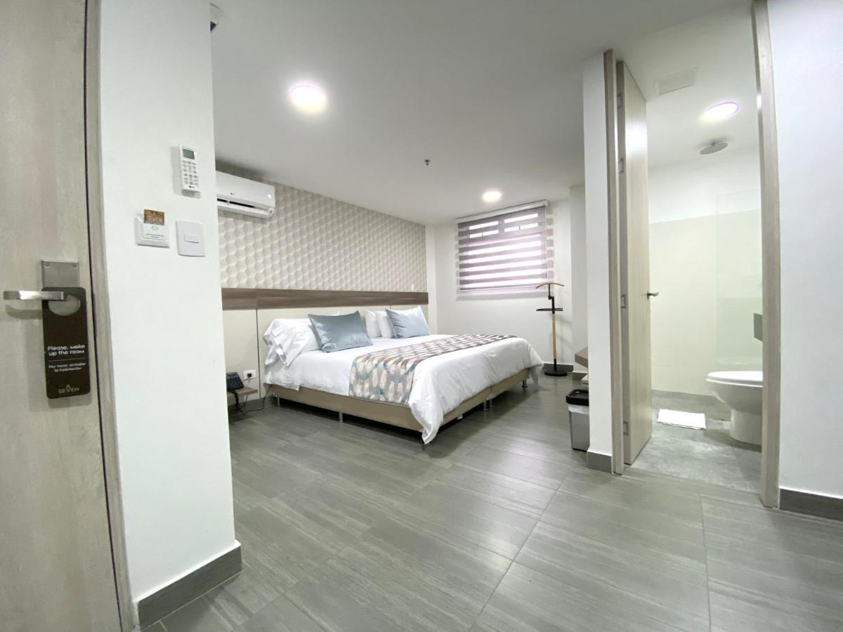 Seven Inn Hotel Medellín Zewnętrze zdjęcie